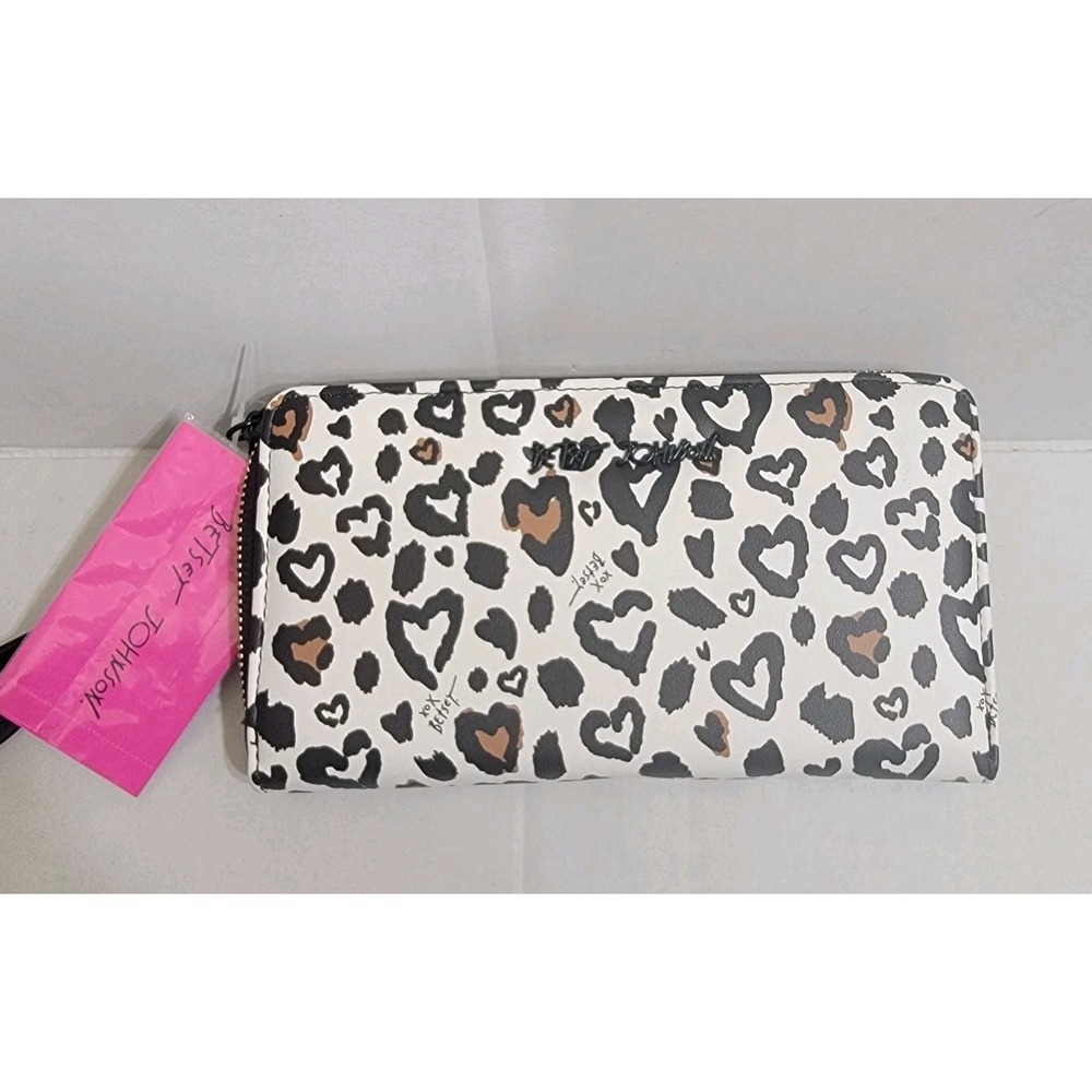 Betsey‎ Johnson Cheetah Print Hearts Wallet Zip Around Wristlet Clutch NWT